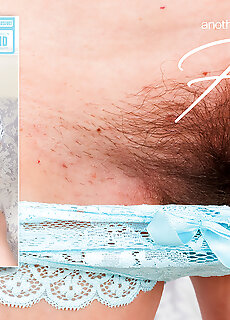 Heidi Is A 45 Year Old Milf That Loves To Masturbate Her Hairy Pussy