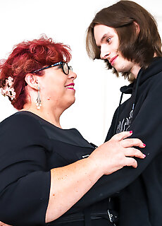 Mature.nl - Fucking My Big Ass Bbw Stepmom Mirjam With Her Saggy Tits At Home This Afternoon