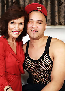 Horny Cougar Sucking A Big Hard Cock