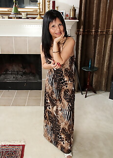 Hot American Mom Getting Ready To Be Dirty