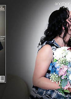 When He Brought Flowers For His Stepmom Daisy Key, He Knows He Will Get Her Pussy In Return!