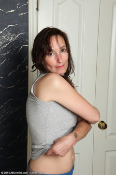 41 Year Old Housewife Celeste Carpenter Getting Naked Doing Laundry