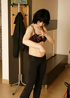 Mature Ladies Unwinding In An All Female Sauna