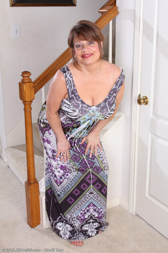 48 Year Old Penny Beavers Stuffs Her Large Tits Into The Stair Railings