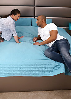 This Housewife Goes Interracial