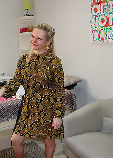 Horny Mature Lady Gets An Anal Massage From A Toy Boy